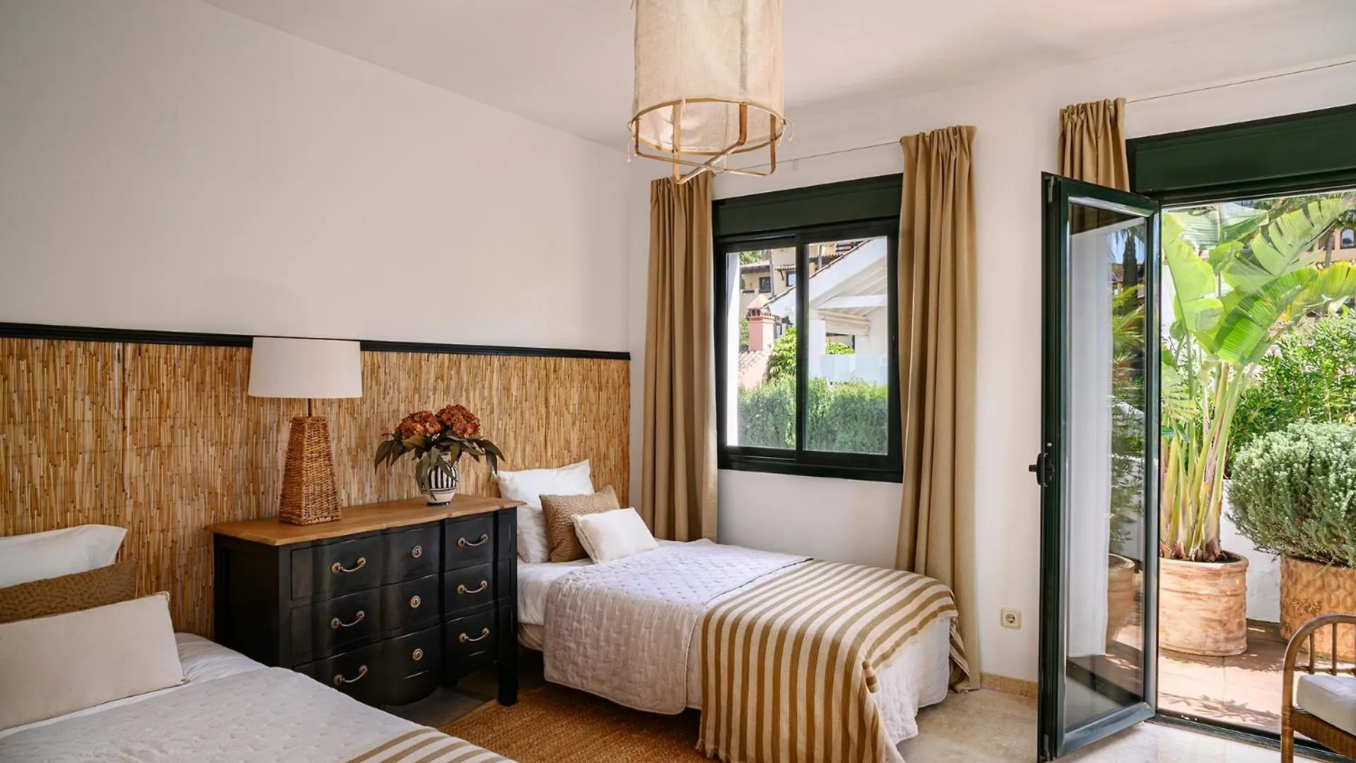 Villa Jasmines The Perfect Villa For Relaxation And Chilling Estepona İspanya